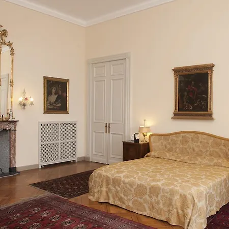 게스트하우스 Claudia Dei Marchesi Dal Pozzo 4*