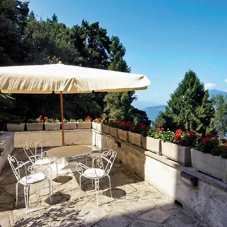Guest house Claudia Dei Marchesi Dal Pozzo 4*